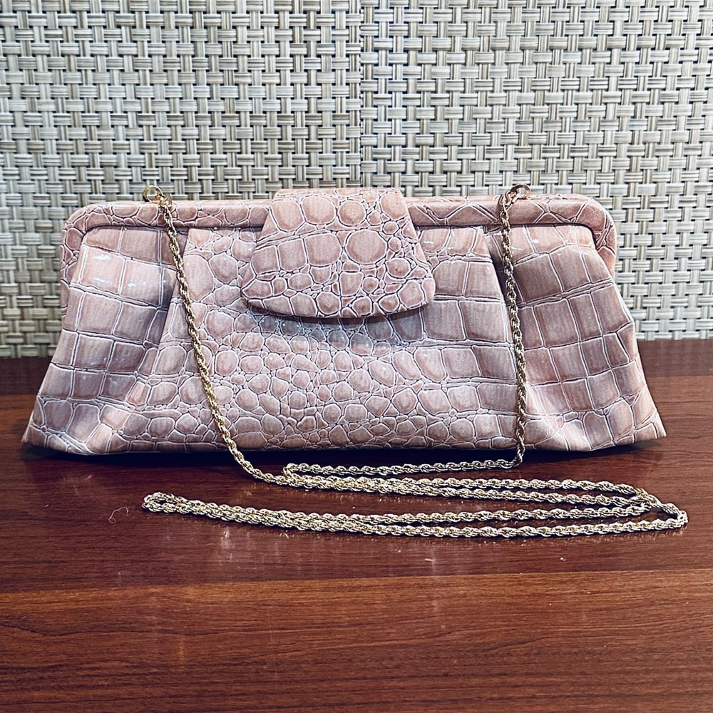 🌟HP🌟NWOT La Regale Taupe Vinyl Crocodile Convertible Clutch Evening Bag